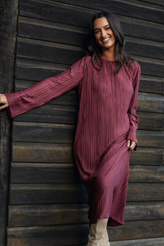 Tannikah Plisse Midi Dress - Ruby Wine - XL - Image 38